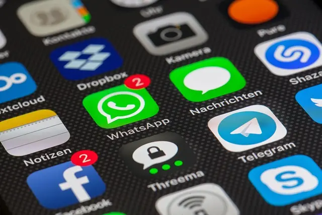 Comment la Téléphonie Mobile Influence Vos Activités de Loisir